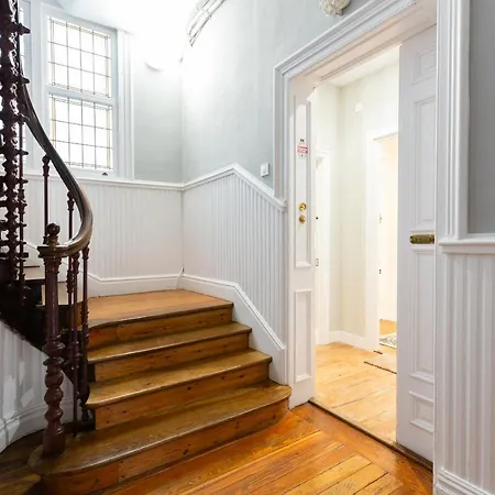 En Casa Centenaria, Parque M.ªcristina *