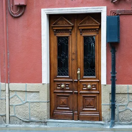 En Casa Centenaria, Parque M.ªcristina *